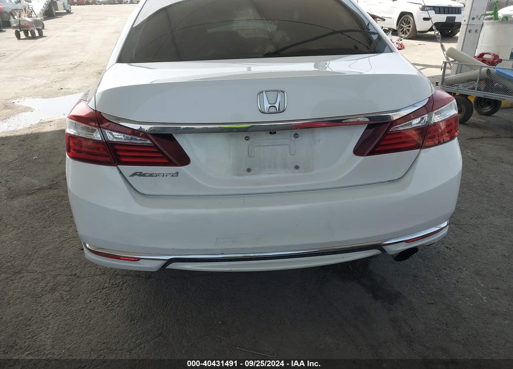 2016 HONDA ACCORD EX-L VIN: 1HGCR2F82GA077132