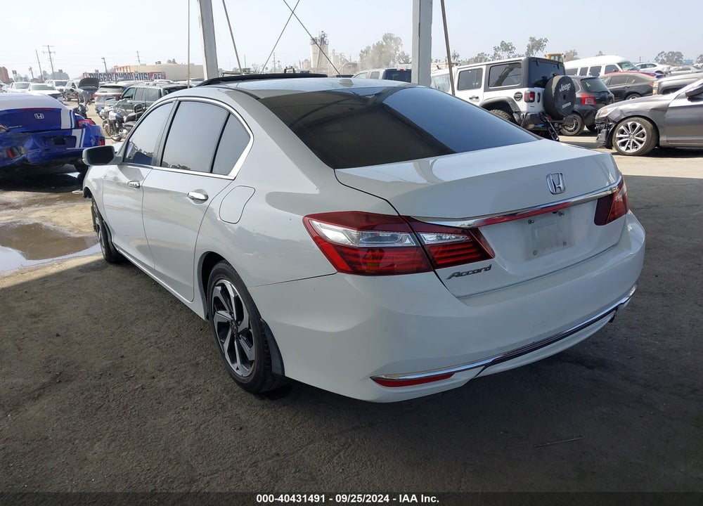2016 HONDA ACCORD EX-L VIN: 1HGCR2F82GA077132