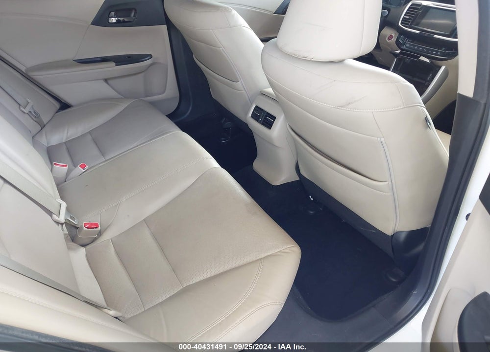 2016 HONDA ACCORD EX-L VIN: 1HGCR2F82GA077132
