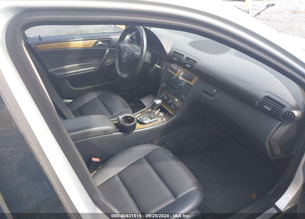 2007 MERCEDES-BENZ C 230 SPORT VIN: WDBRF52H77F872882