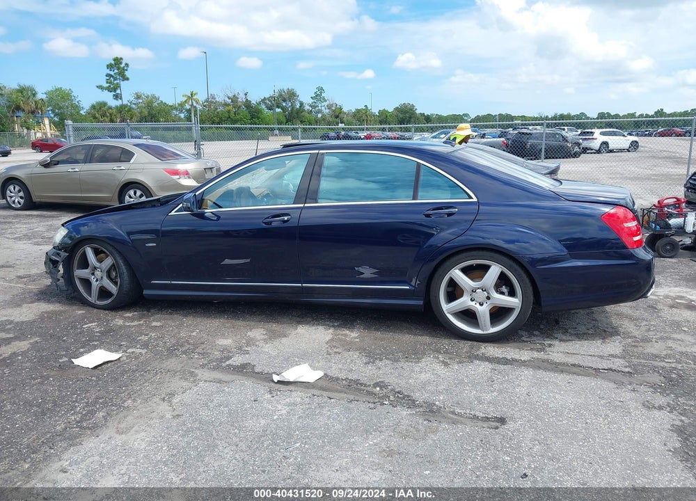 2012 MERCEDES-BENZ S 550 VIN: WDDNG7DBXCA454038