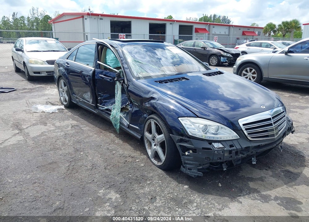 2012 MERCEDES-BENZ S 550 VIN: WDDNG7DBXCA454038