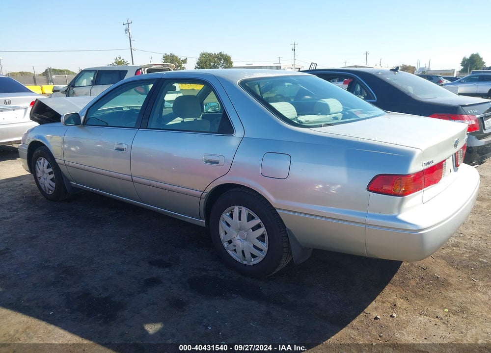 2001 TOYOTA CAMRY LE VIN: JT2BG22KX10567311