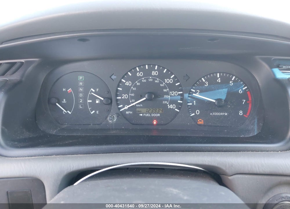 2001 TOYOTA CAMRY LE VIN: JT2BG22KX10567311