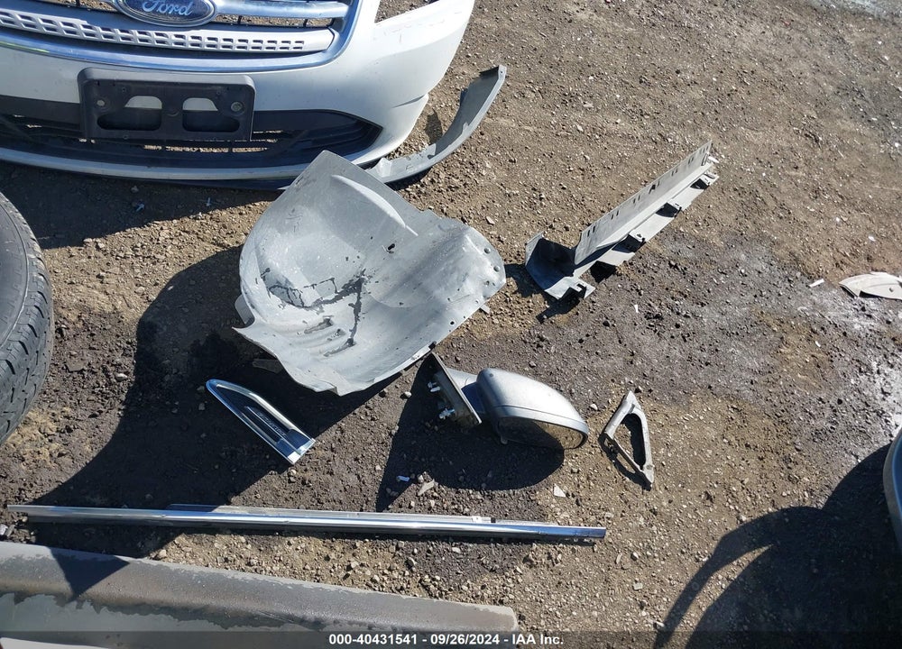 2010 FORD TAURUS SE VIN: 1FAHP2DW4AG141824