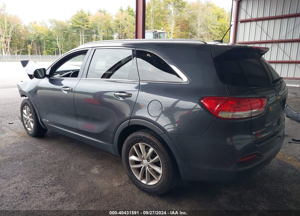 2018 KIA SORENTO 3.3L LX VIN: 5XYPGDA57JG368019