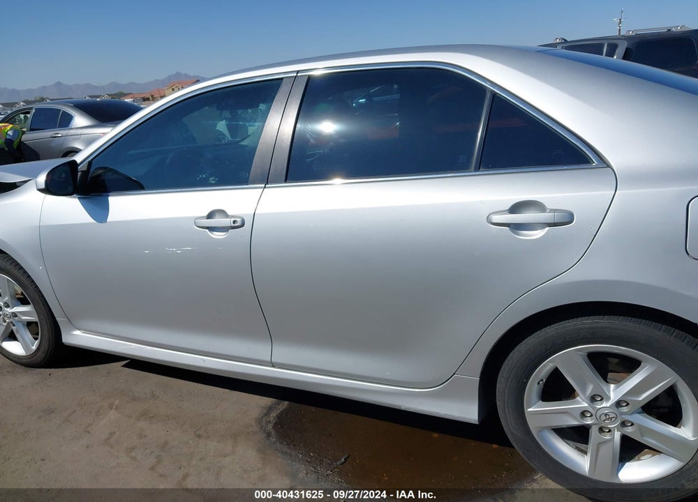 2013 TOYOTA CAMRY SE VIN: 4T1BF1FK9DU677886
