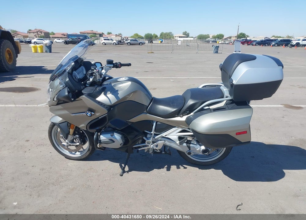 2015 BMW R1200 RT VIN: WB10A1304FZ192359