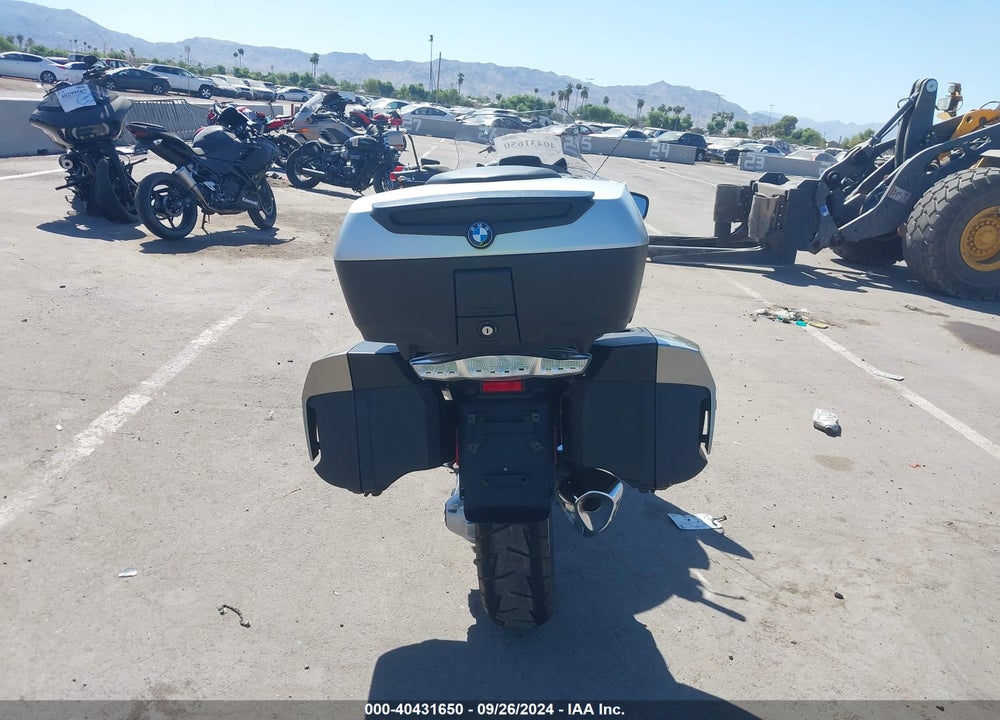 2015 BMW R1200 RT VIN: WB10A1304FZ192359