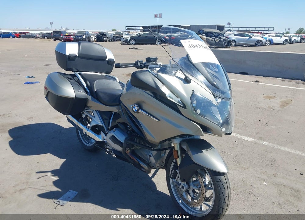 2015 BMW R1200 RT VIN: WB10A1304FZ192359