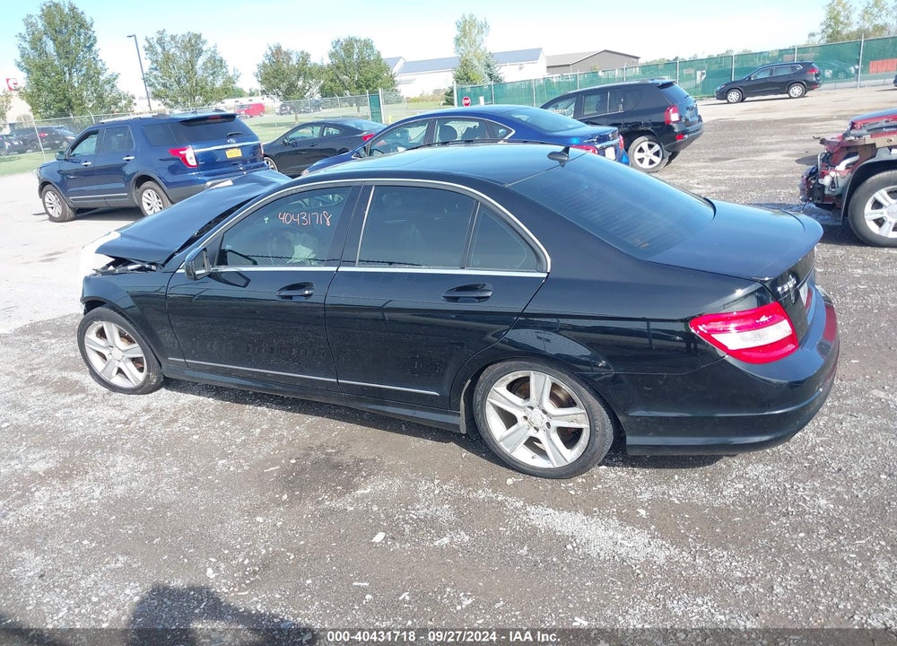 2011 MERCEDES-BENZ C 300 LUXURY 4MATIC/SPORT 4MATIC VIN: WDDGF8BBXBF653063