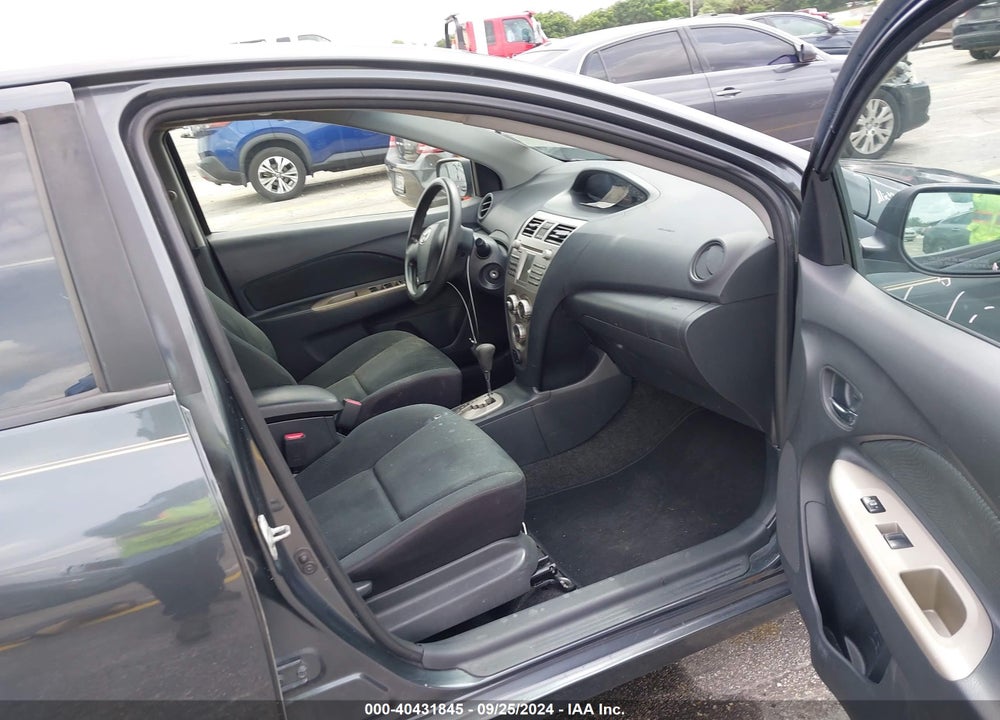 2010 TOYOTA YARIS VIN: JTDBT4K3XA1364890