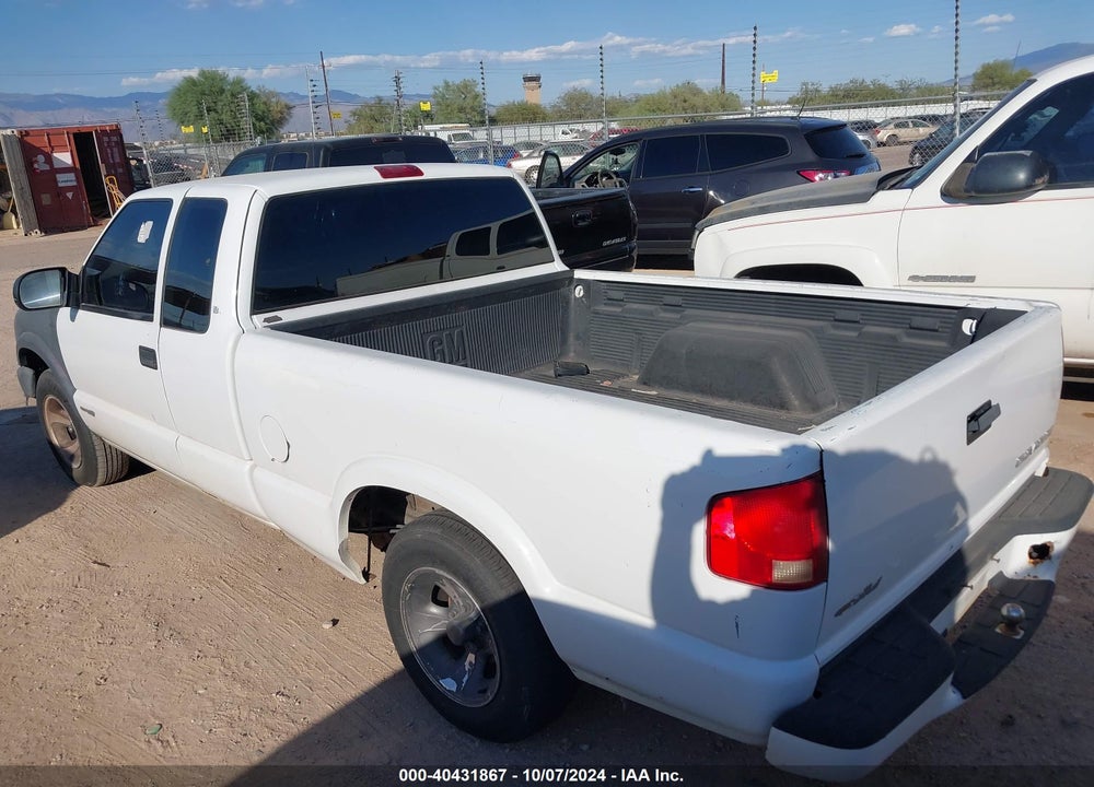 2003 CHEVROLET S-10 LS VIN: 1GCCS19XX38287026