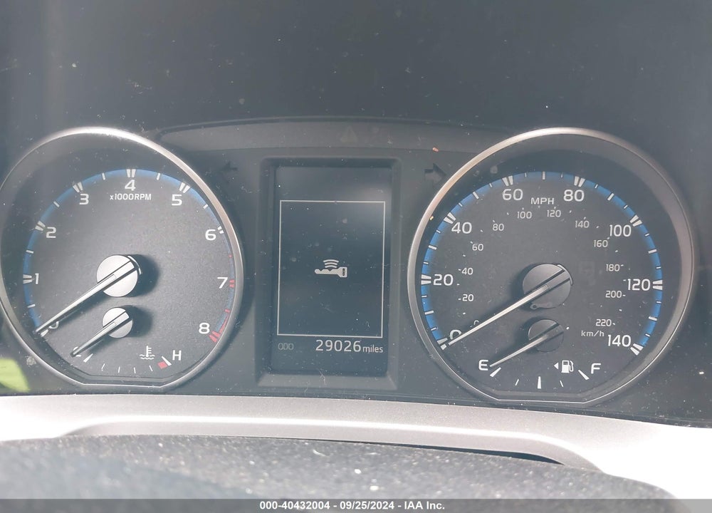 2018 TOYOTA RAV4 XLE VIN: JTMRFREV9JD240852