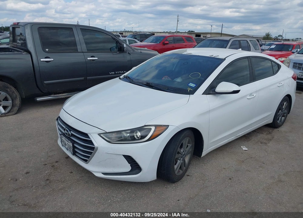 2018 HYUNDAI ELANTRA SEL VIN: 5NPD84LF0JH266396