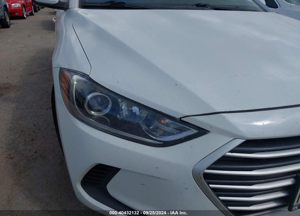 2018 HYUNDAI ELANTRA SEL VIN: 5NPD84LF0JH266396