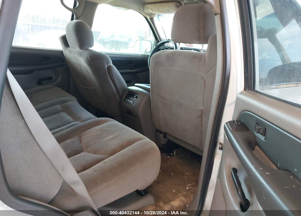 2003 CHEVROLET TAHOE LS VIN: 1GNEC13Z93J185605