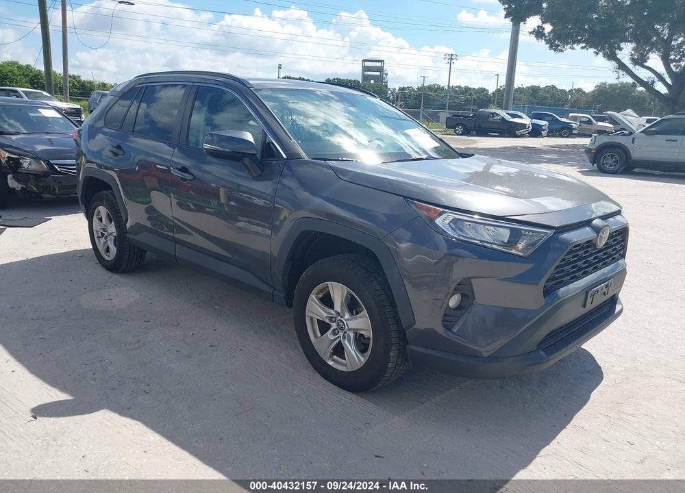 2019 TOYOTA RAV4 XLE VIN: 2T3P1RFVXKW041673