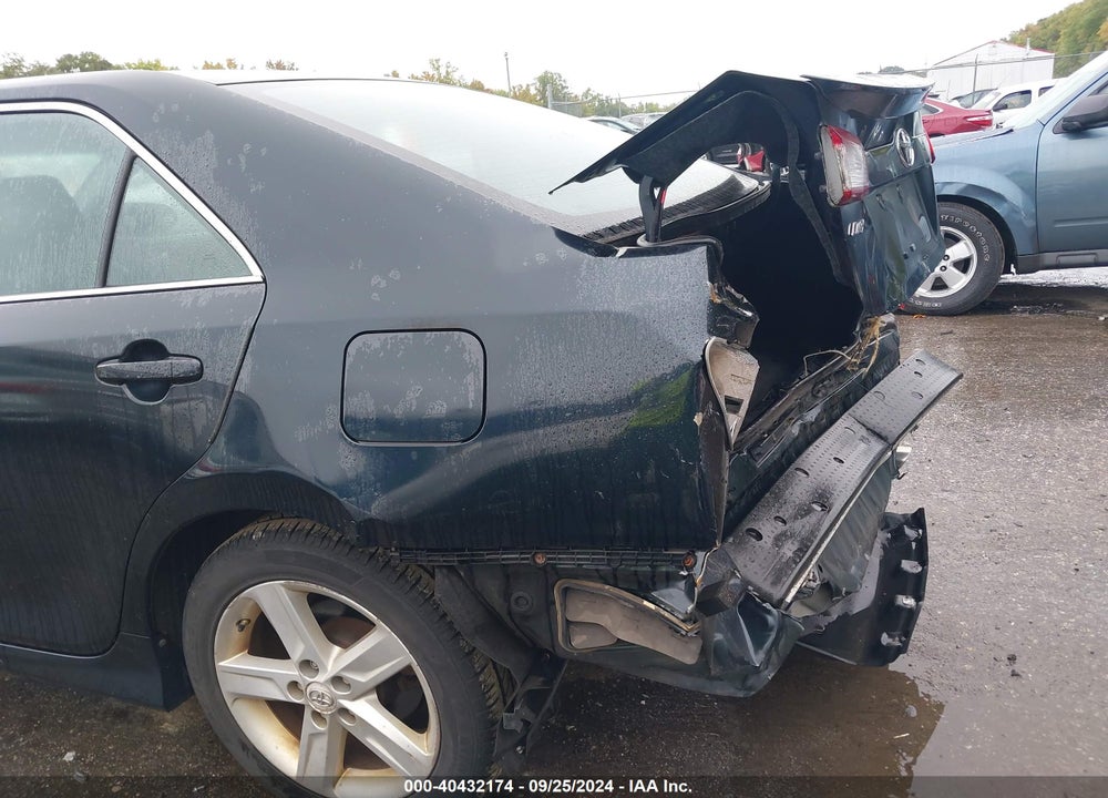 2013 TOYOTA CAMRY SE VIN: 4T1BF1FK2DU214469