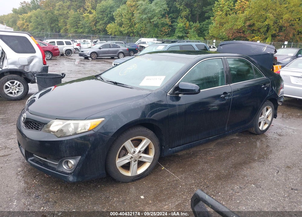 2013 TOYOTA CAMRY SE VIN: 4T1BF1FK2DU214469