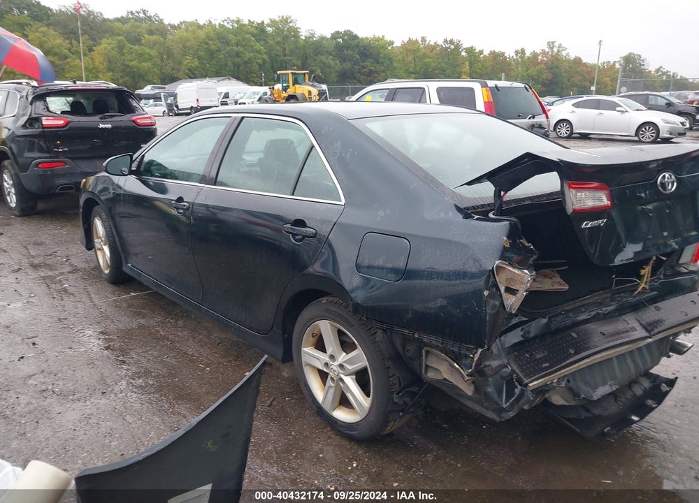 2013 TOYOTA CAMRY SE VIN: 4T1BF1FK2DU214469