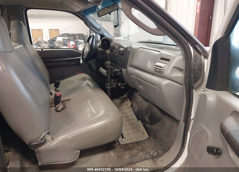 2006 FORD F-350 XL/XLT VIN: 1FTSF30596EC00004