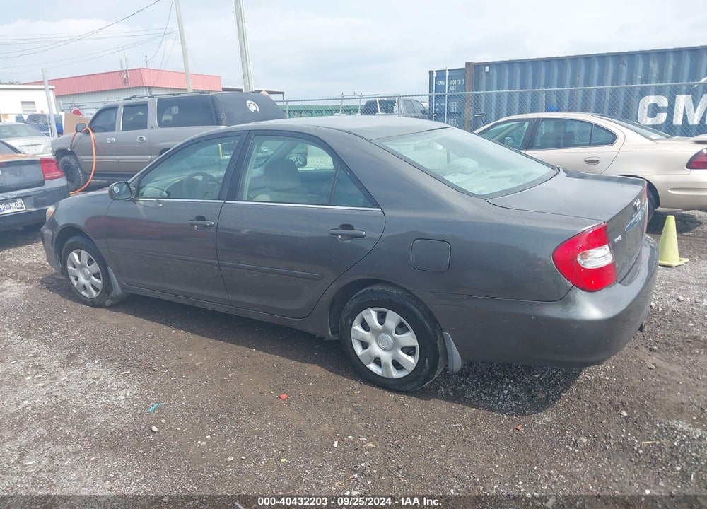 2002 TOYOTA CAMRY LE VIN: 4T1BE32KX2U605872