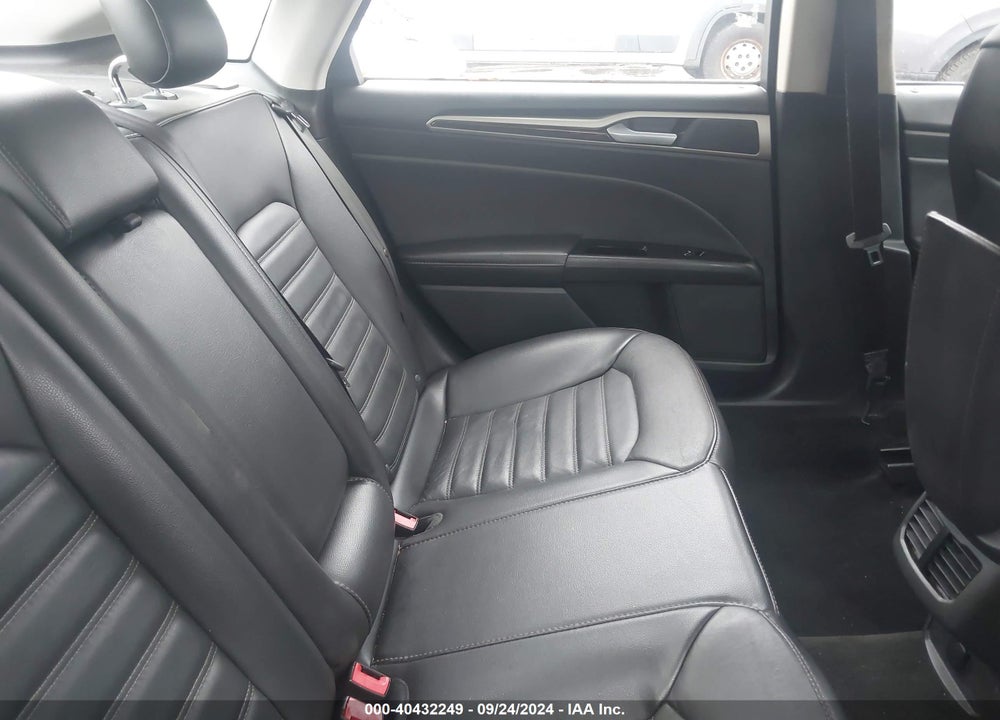 2013 FORD FUSION SE VIN: 3FA6P0HR1DR301722