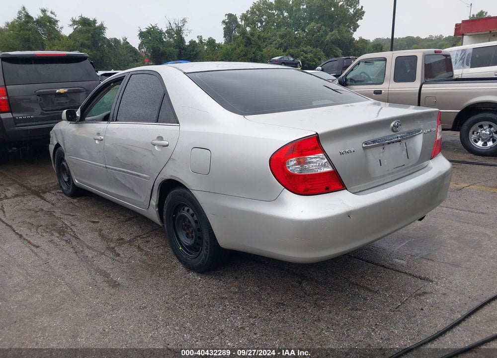 2004 TOYOTA CAMRY LE VIN: 4T1BE32K54U813080