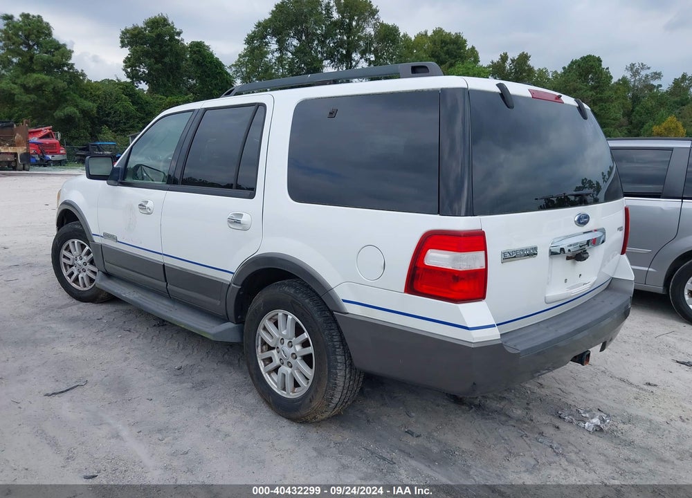 2007 FORD EXPEDITION XLT VIN: 1FMFU16527LA72023