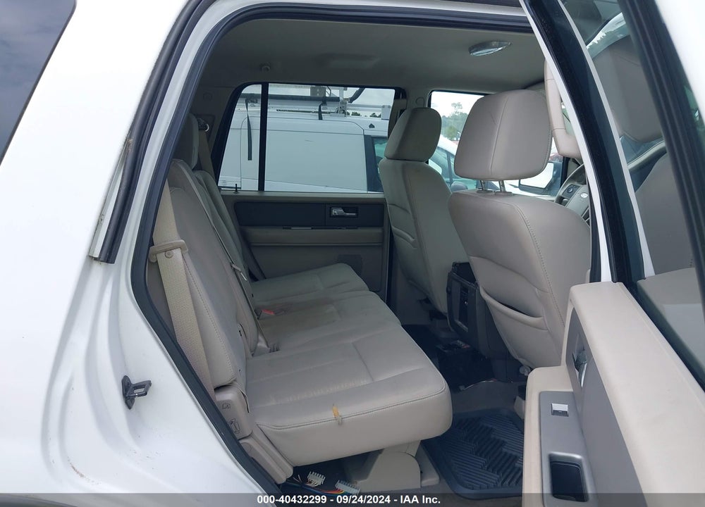 2007 FORD EXPEDITION XLT VIN: 1FMFU16527LA72023