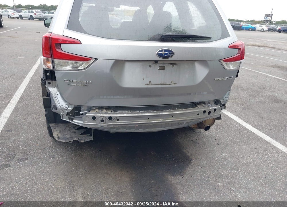 2019 SUBARU FORESTER VIN: JF2SKACC6KH418745