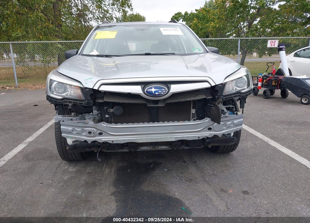 2019 SUBARU FORESTER VIN: JF2SKACC6KH418745