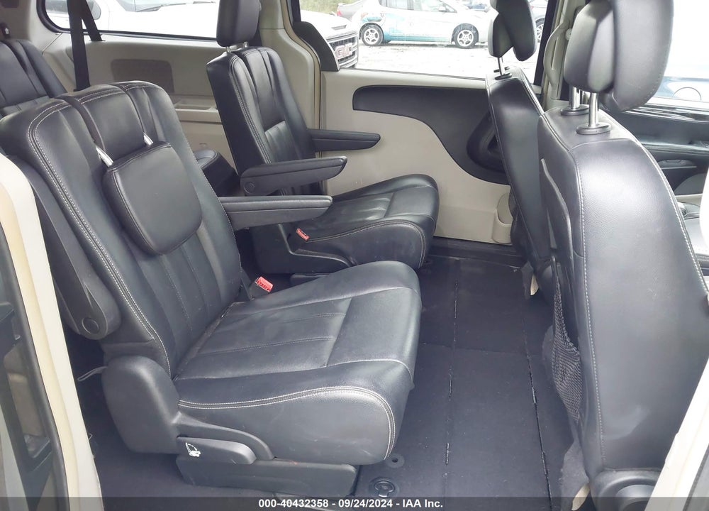 2014 CHRYSLER TOWN & COUNTRY TOURING VIN: 2C4RC1BG6ER382725