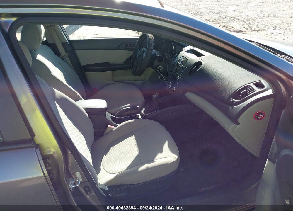 2012 KIA FORTE EX VIN: KNAFU4A28C5620329