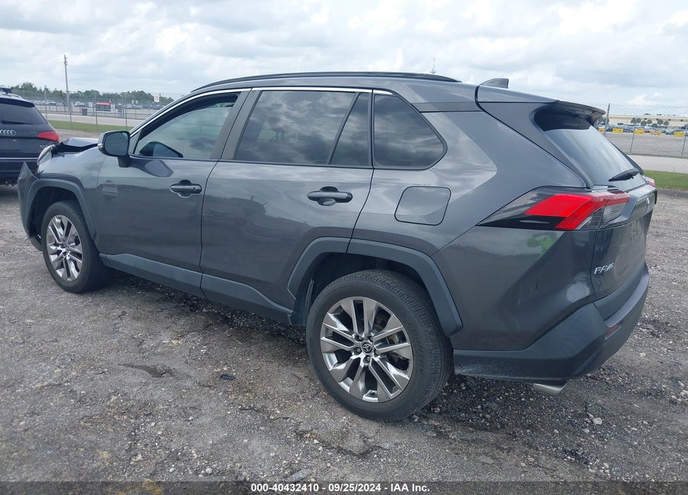 2021 TOYOTA RAV4 XLE PREMIUM VIN: 2T3C1RFV3MW154480