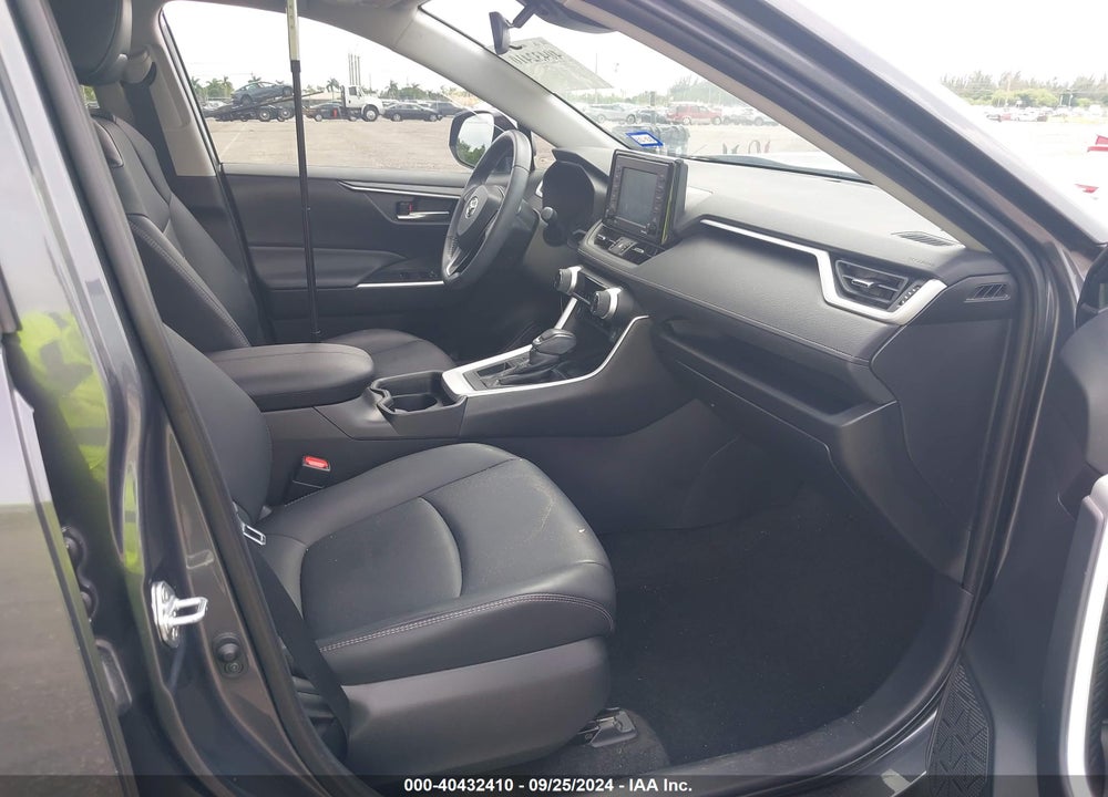 2021 TOYOTA RAV4 XLE PREMIUM VIN: 2T3C1RFV3MW154480
