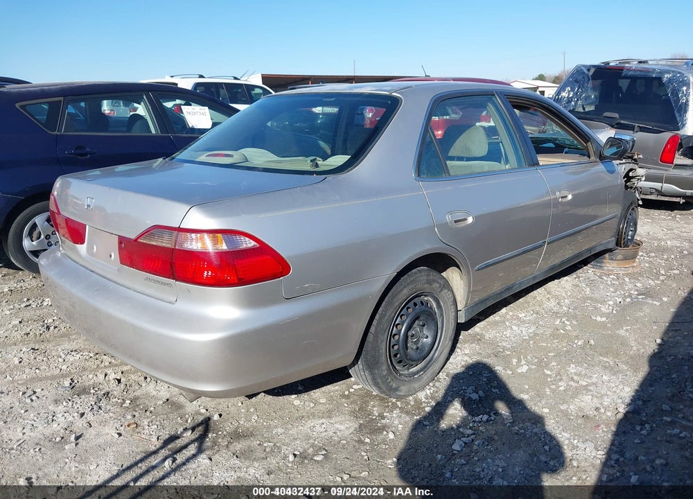 1999 HONDA ACCORD LX VIN: JHMCG5543XC009557