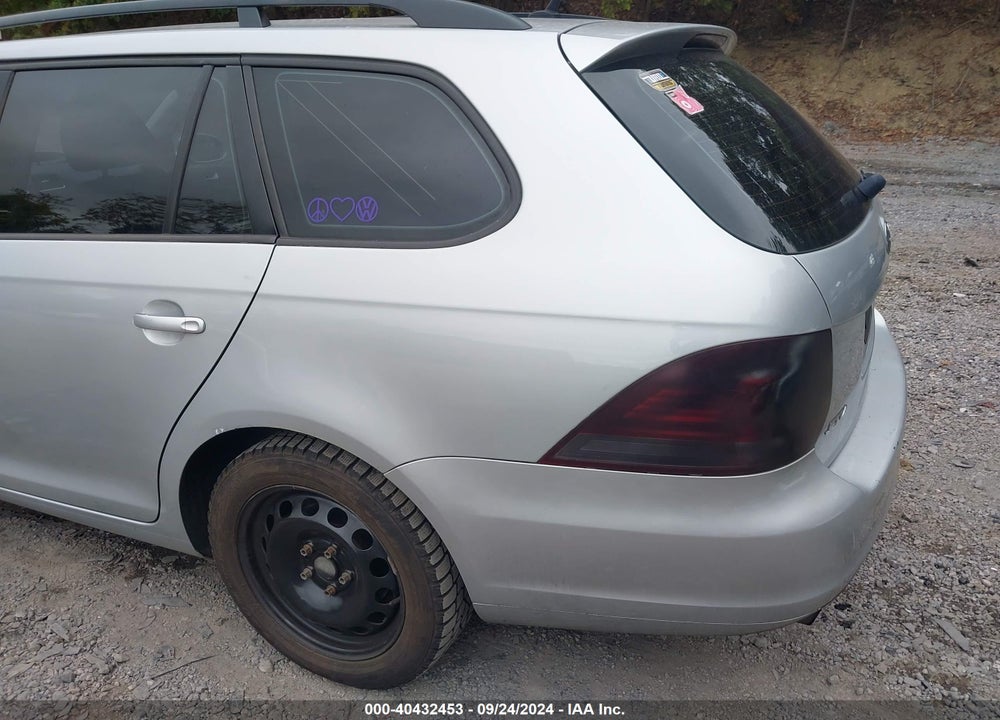 2012 VOLKSWAGEN JETTA SPORTWAGEN 2.5L S VIN: 3VWPP7AJXCM704277