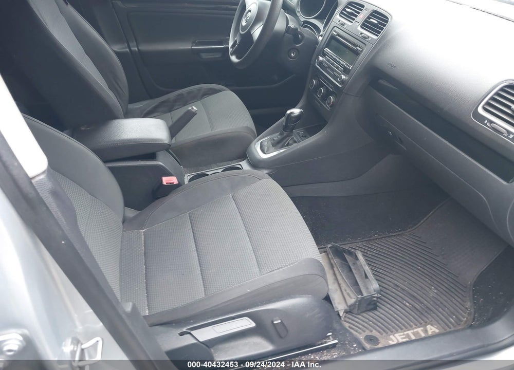 2012 VOLKSWAGEN JETTA SPORTWAGEN 2.5L S VIN: 3VWPP7AJXCM704277