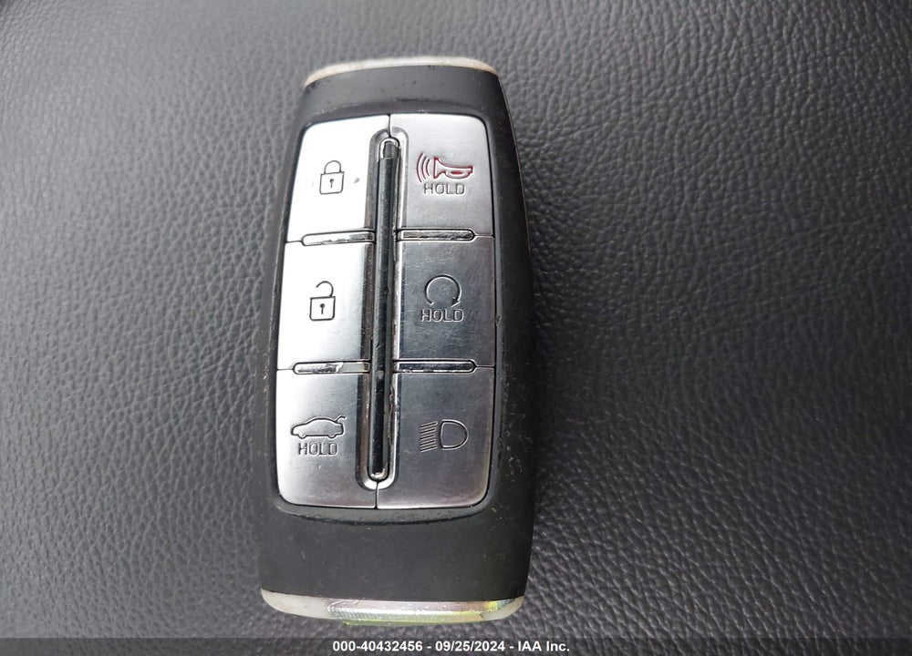 2023 GENESIS G70 2.0T RWD VIN: KMTG34TA0PU125005