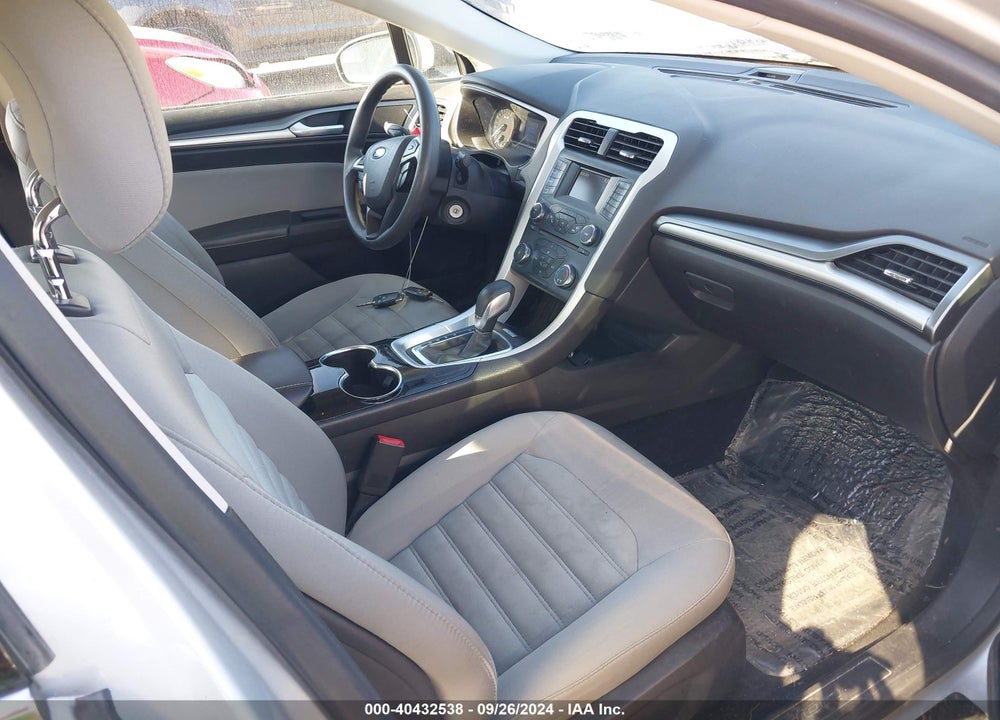 2015 FORD FUSION S VIN: 3FA6P0G7XFR124882