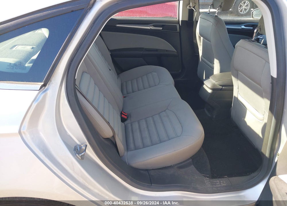 2015 FORD FUSION S VIN: 3FA6P0G7XFR124882