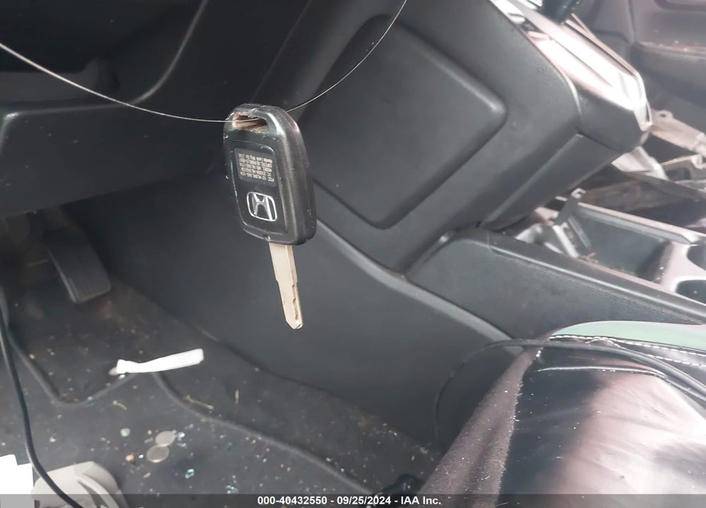 2017 HONDA CR-V LX VIN: 2HKRW6H39HH218959