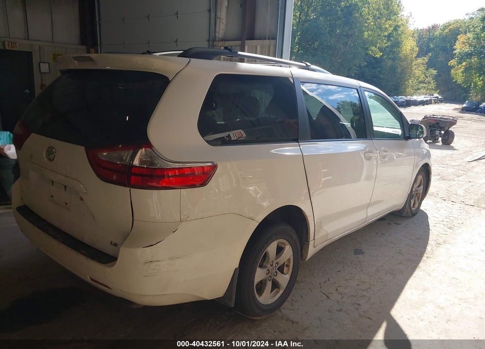 2015 TOYOTA SIENNA LE 8 PASSENGER VIN: 5TDKK3DC1FS670090