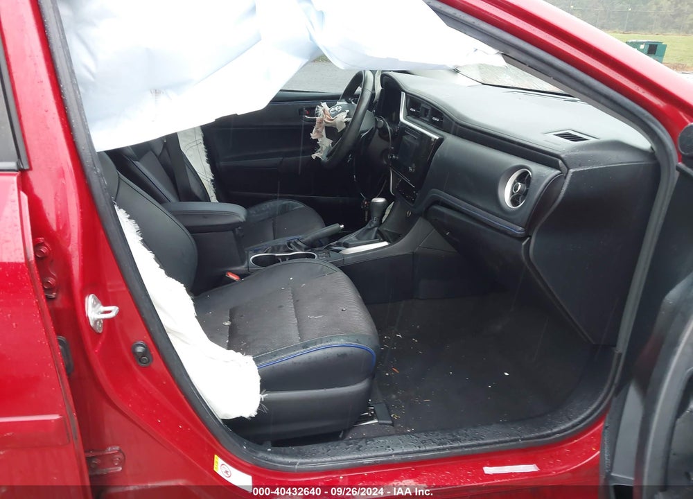 2018 TOYOTA COROLLA SE VIN: 2T1BURHE6JC082924