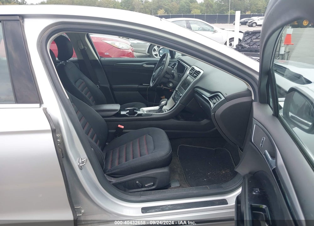 2016 FORD FUSION SE VIN: 3FA6P0H71GR129811