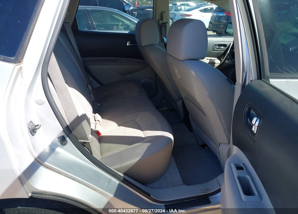2015 NISSAN ROGUE SELECT S VIN: JN8AS5MT4FW163177