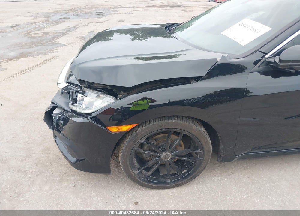 2018 HONDA CIVIC LX VIN: 19XFC2F55JE024173