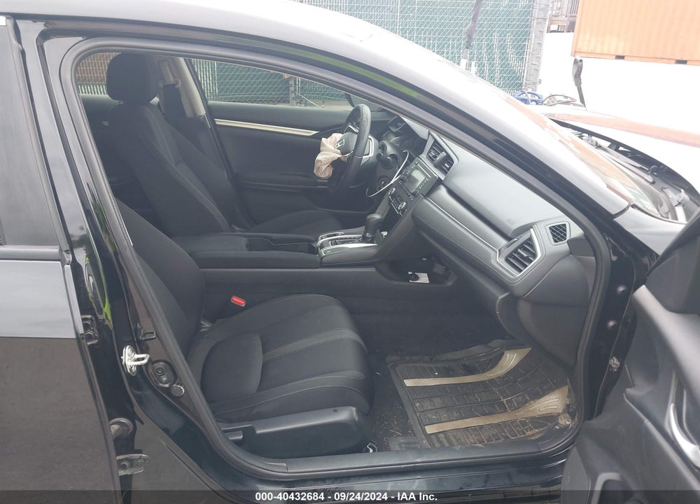 2018 HONDA CIVIC LX VIN: 19XFC2F55JE024173